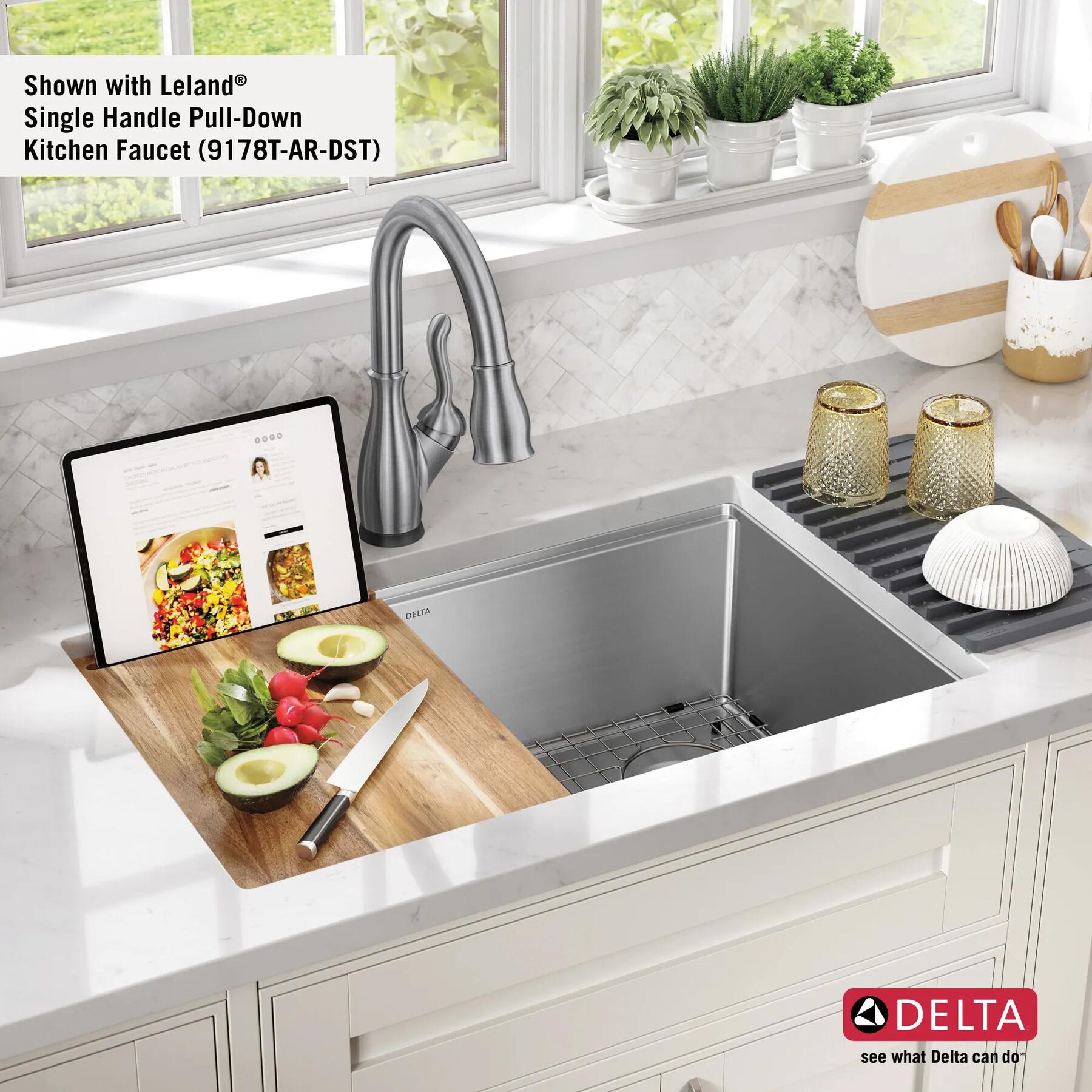 30&rdquo; Workstation Kitchen Sink Undermount Stainless Steel Single Bowl with WorkFlow&trade; Ledge and Accessories
